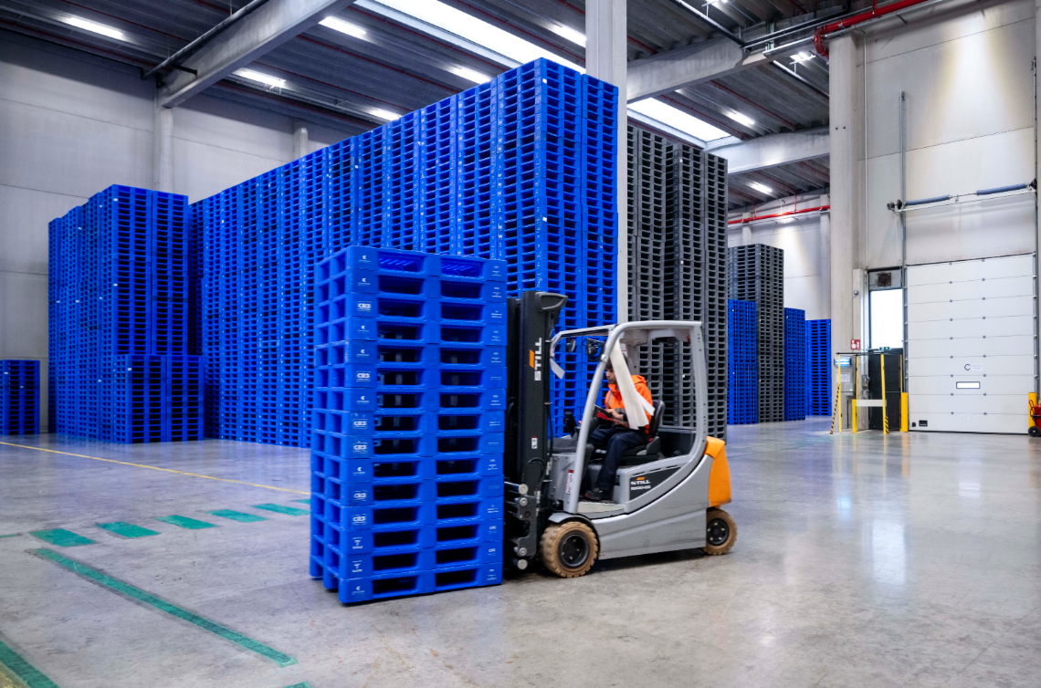 Comment le système de pooling optimise les emballages réutilisables industriels ?