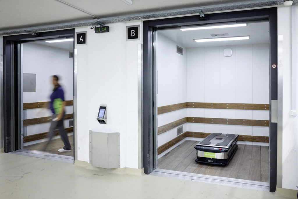 Schindler : ses robots hospitaliers circulent entre les étages